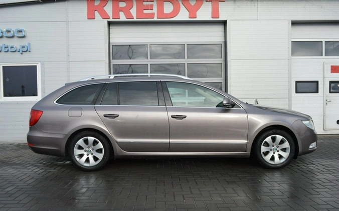 Skoda Superb cena 31000 przebieg: 226000, rok produkcji 2011 z Hrubieszów małe 781